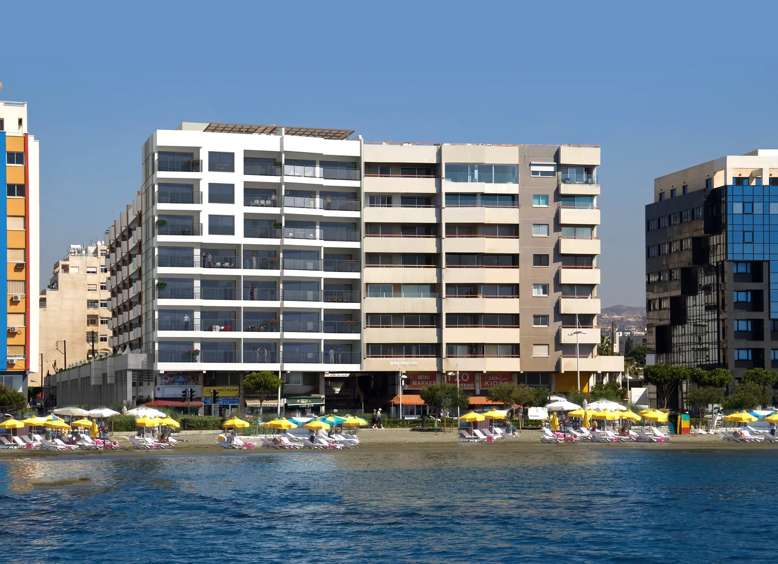 Eden Beach Apartments