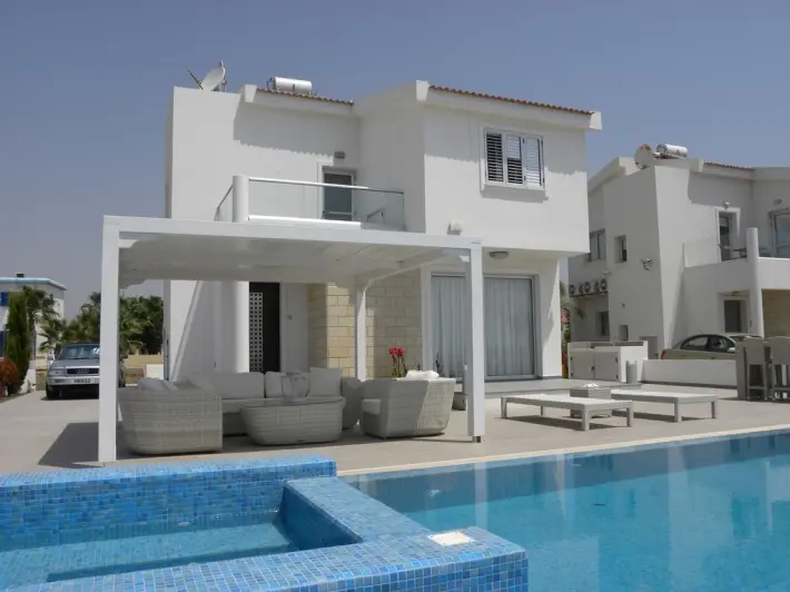 SUNRISE Villa No. 8 (3 Bedrooms)