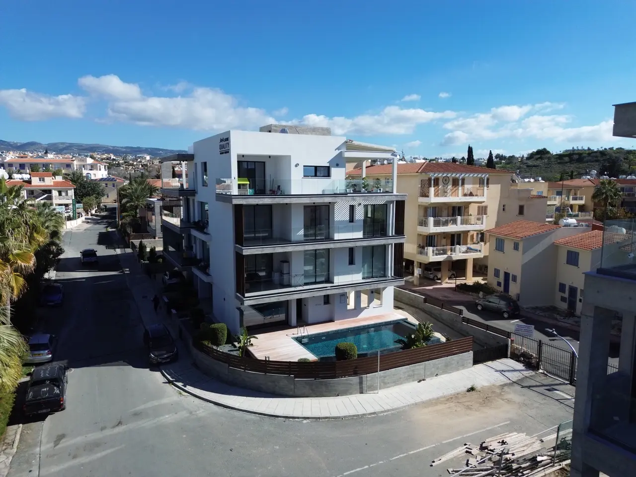 Elegant Complex – דירות יוקרה ופנטהאוז במרחק הליכה מהחוף