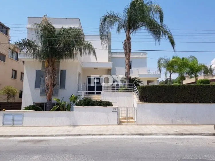 בית פרטי 5 חד׳ למכירה באקאלי — אקאלי