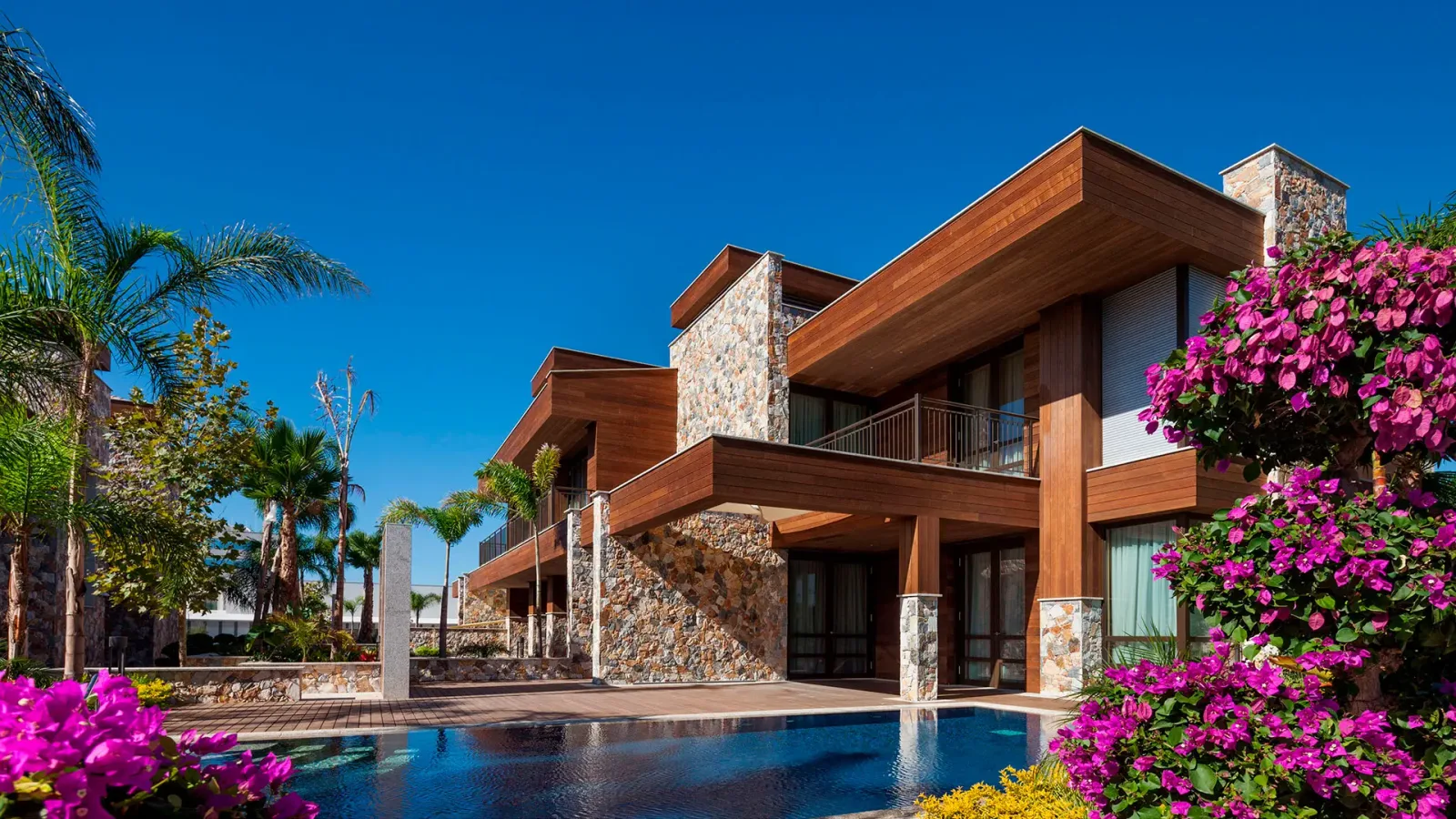 PARK SUITES & VILLAS Limassol