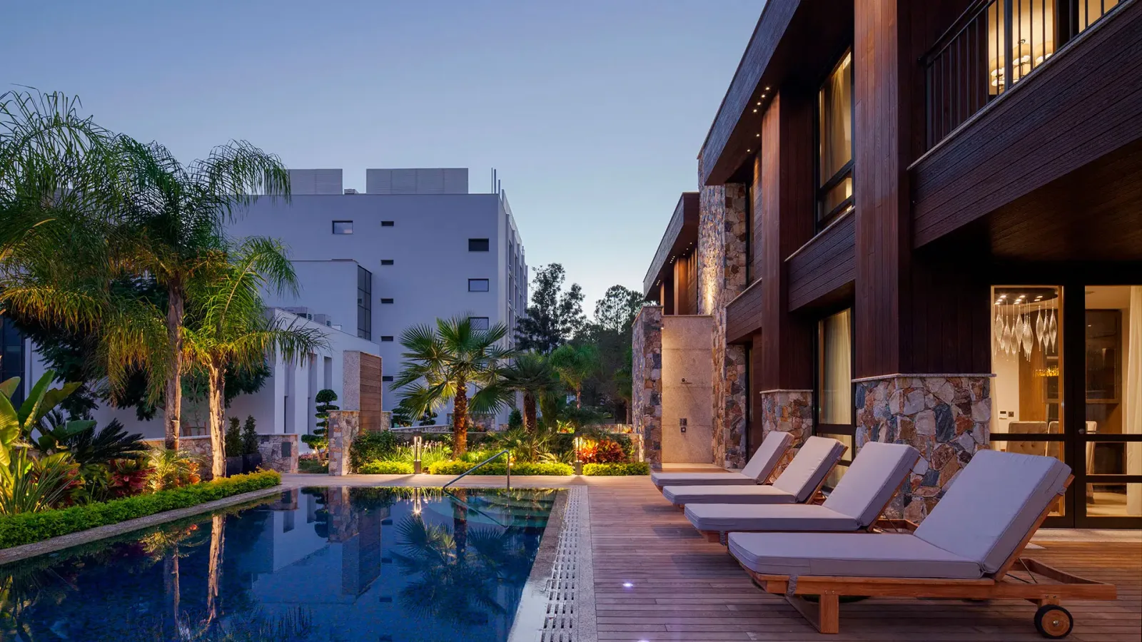 PARK SUITES & VILLAS Limassol
