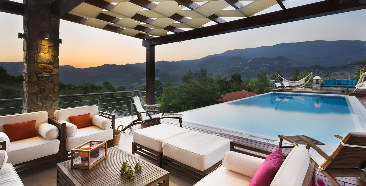 TRIMIKLINI CHALET VILLA