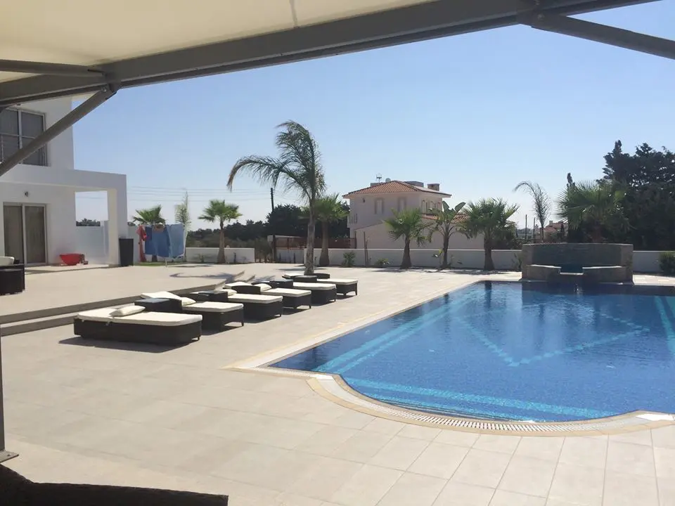 Konnos Bay Villas