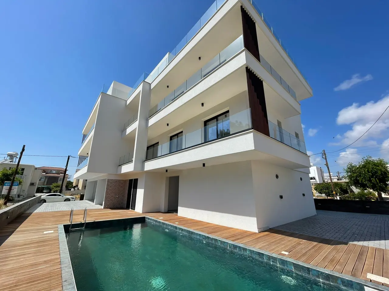 Universal Pearl – דירות מודרניות ופנטהאוז עם 2 חדרי שינה