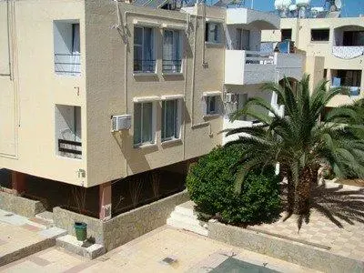 Castalia Apartments