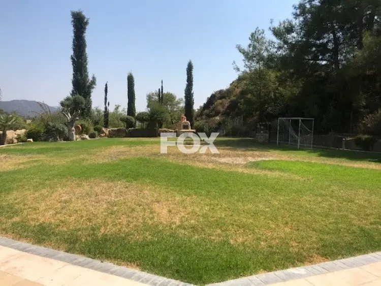 בית פרטי 5 חד׳ למכירה באפסיו — אפסיו